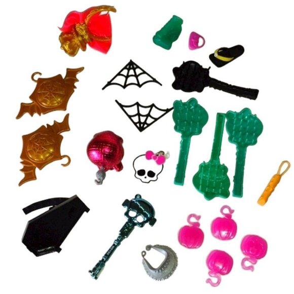 Monster High Miscellaneous Accessories and Items x 22 Pieces - Picture 1 of 11